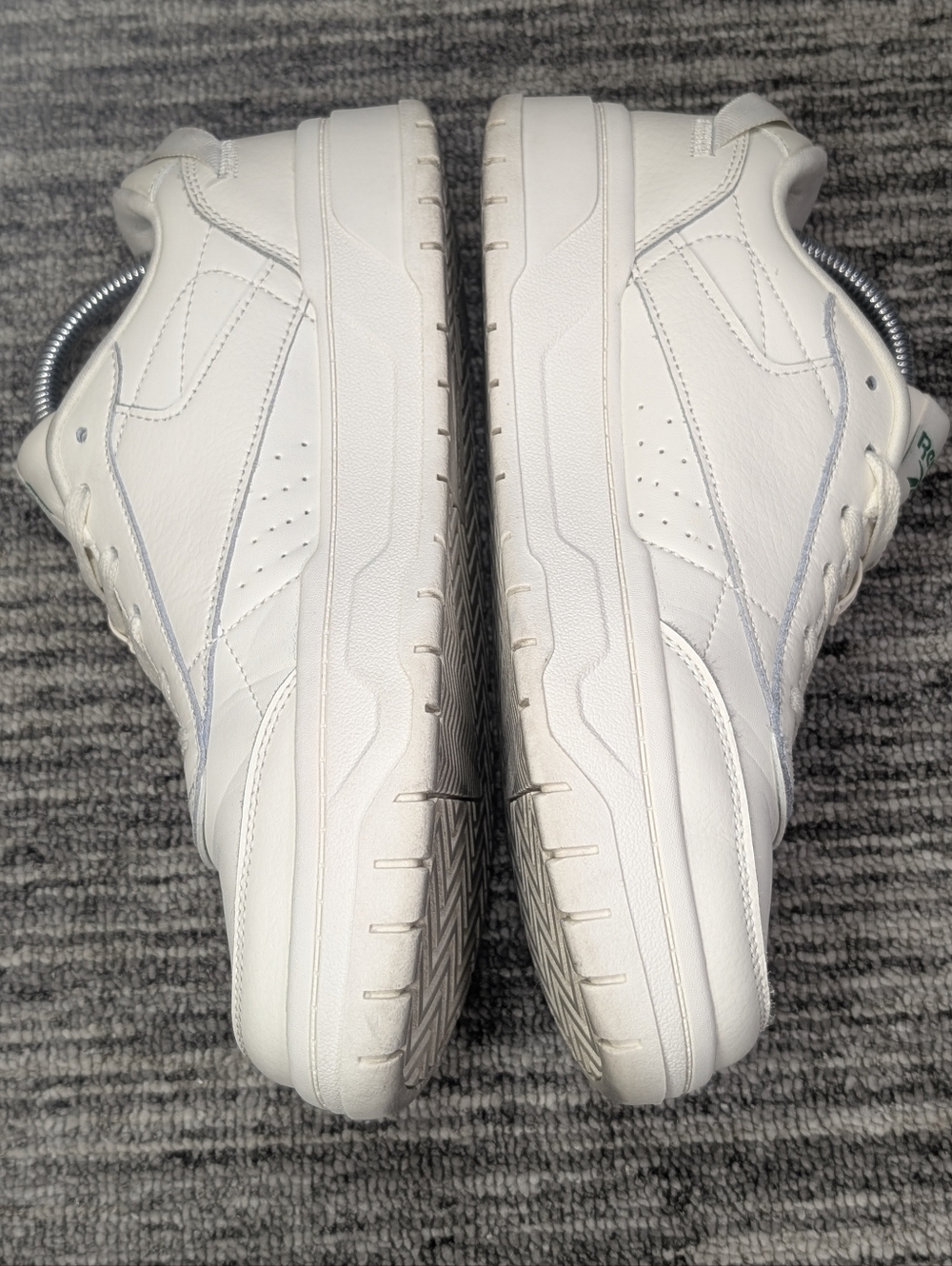 Reebok Tech Geo Women's Leather Casual Sneakers in Size 9 - Picture 5 of 9